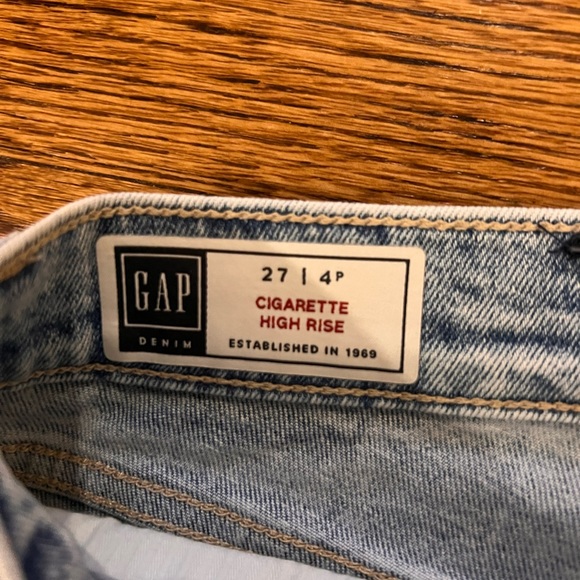 Gap High Rise Jeans Size 4P - Picture 2 of 3